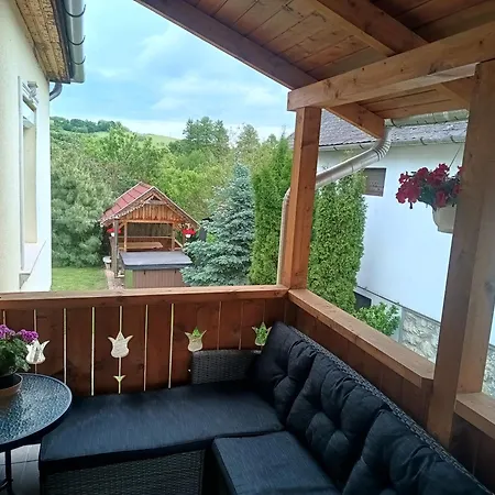 Racz Vendeghaz דירה *